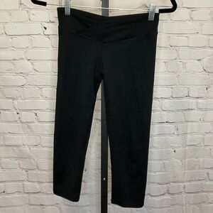 Fabletics Black Cropped Leggings